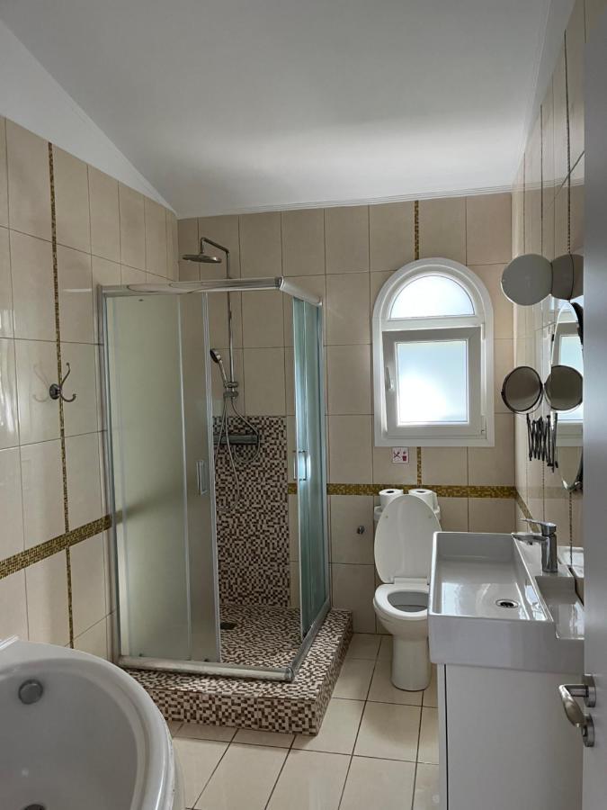 Villa Neyla Four Bedroom Coral Bay Beach Front Zewnętrze zdjęcie