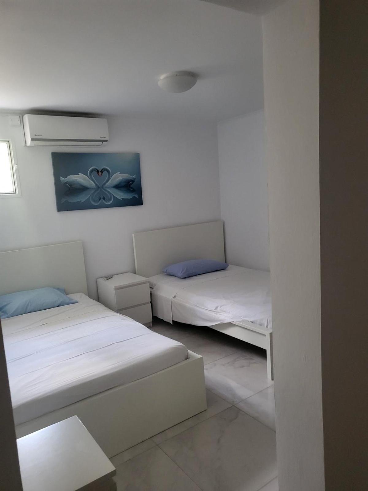 Villa Neyla Four Bedroom Coral Bay Beach Front Zewnętrze zdjęcie